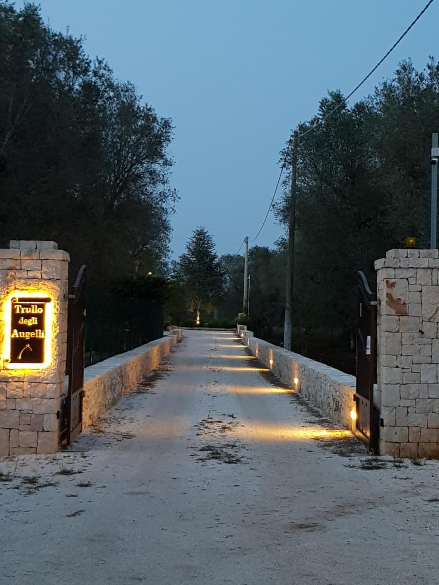 Гостьовий будинок Trullo Degli Augelli Сан-Мікеле-Салентино Екстер'єр фото